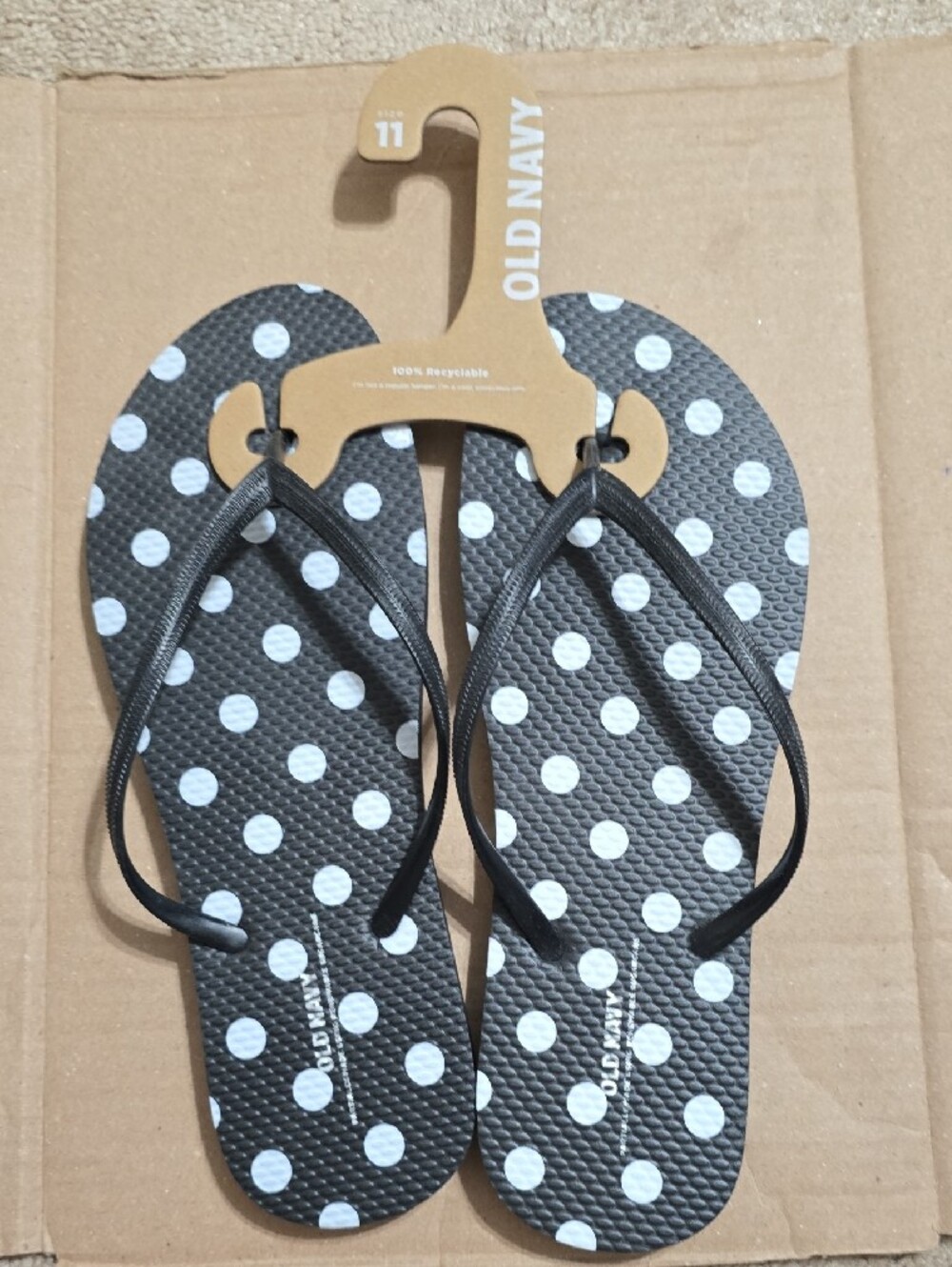 NWT Womens Old Navy Black & White Polka Dot FlipFlops Size 11 Discontinued Style